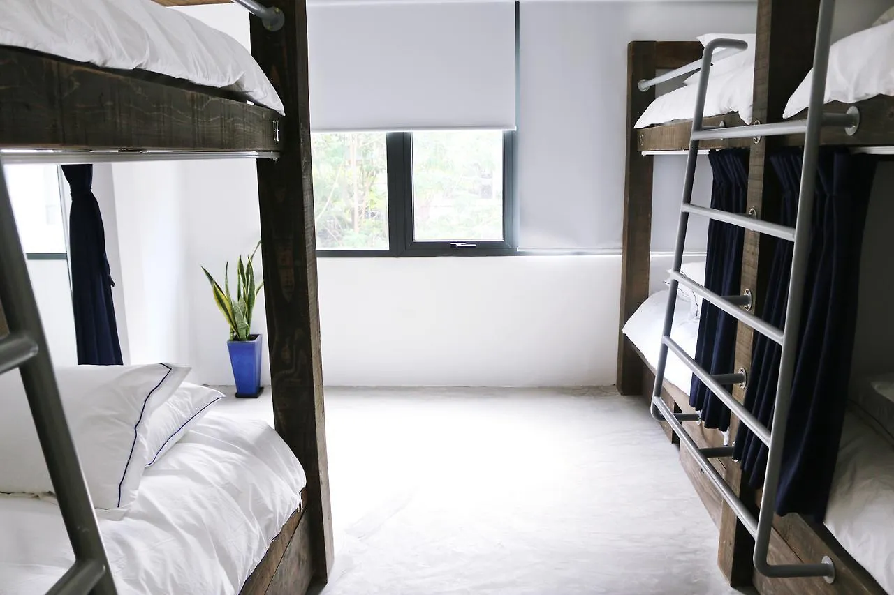 The Dorm Saigon (Adults Only) Hostel Πόλη Χο Τσι Μινχ 2*,